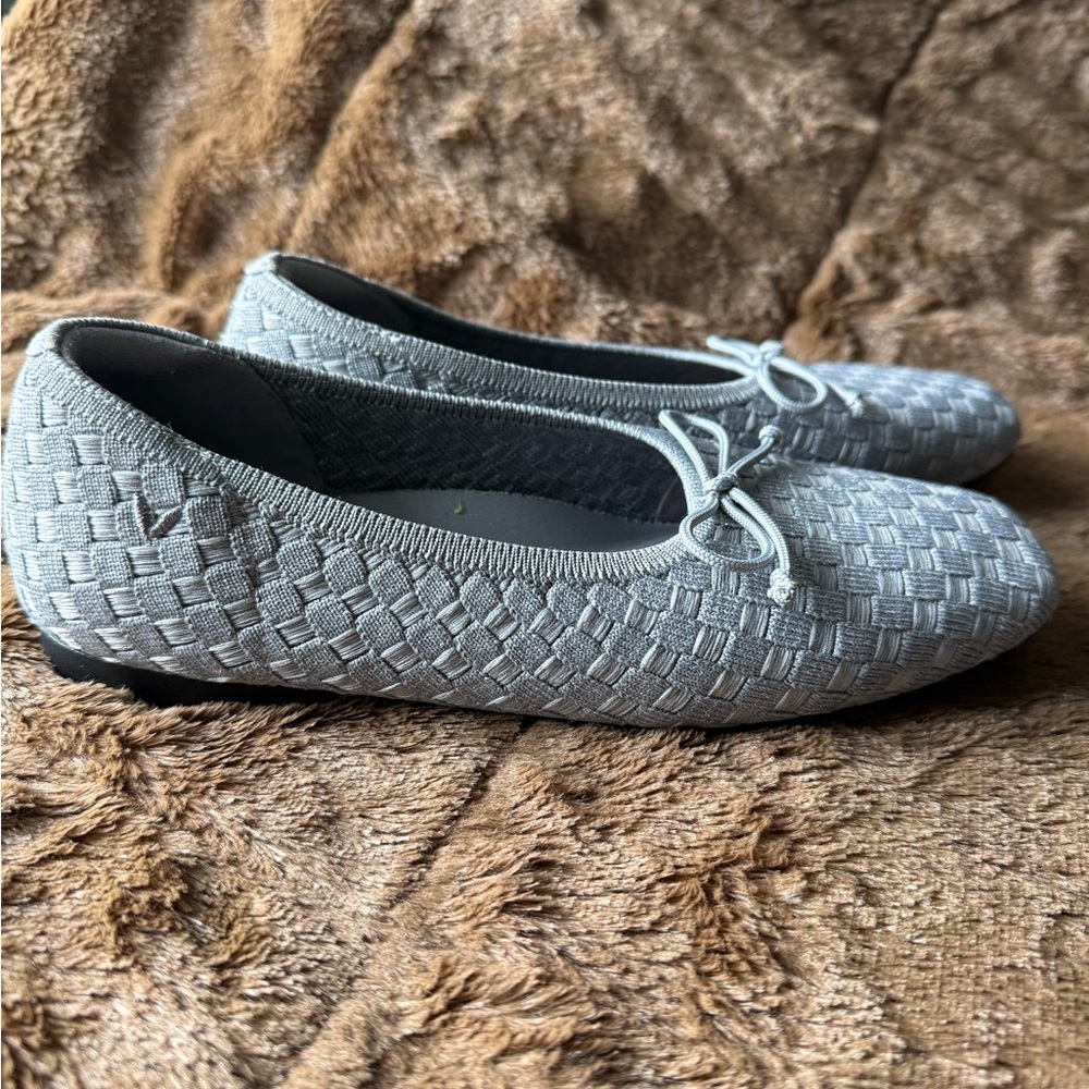 VIVA Gray Woven Women's Loafers - Picture 6 of 8
